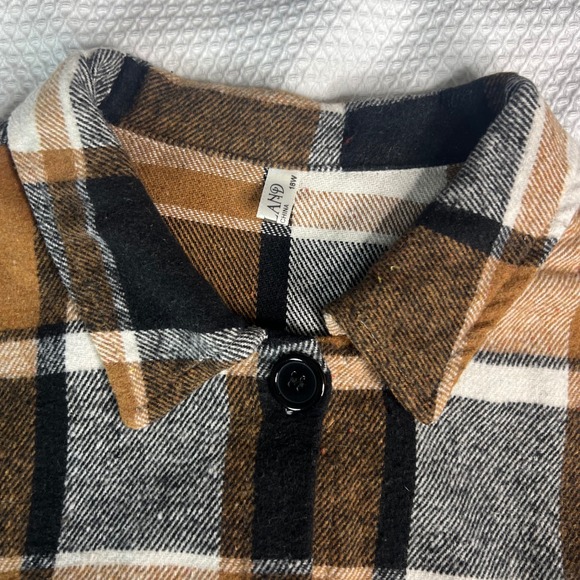 Womens Long Plaid Flannel Oversized Shirt Jacket Sz 18W Brown Black Long Sleeve - Picture 2 of 8